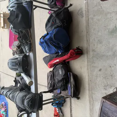 Garage sale e